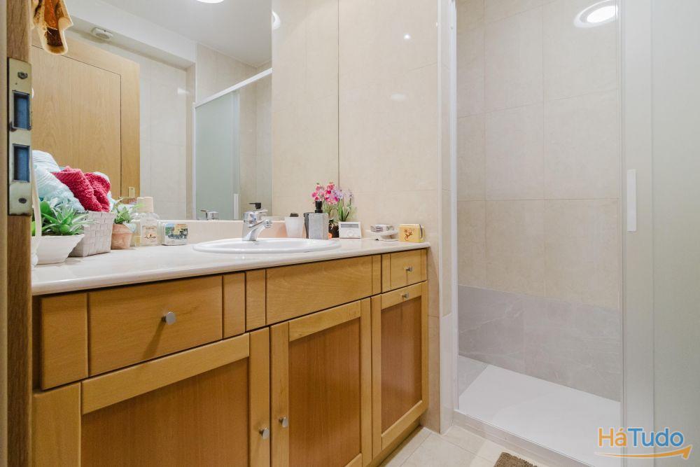 Apartamento T3 em Buarcos - com garagem ,vista Mar, Piscina e a 2 Minutos da Praia Apartamento T3 em Buarcos - com garagem ,vista Mar, Piscina e a 2 Minutos da Praia