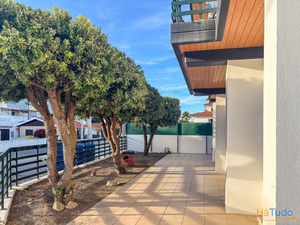 Apartamento T3 Mobilado para arrendar na Praia da Costa Costa Apartamento T3 Mobilado para arrendar na Praia da Costa Costa