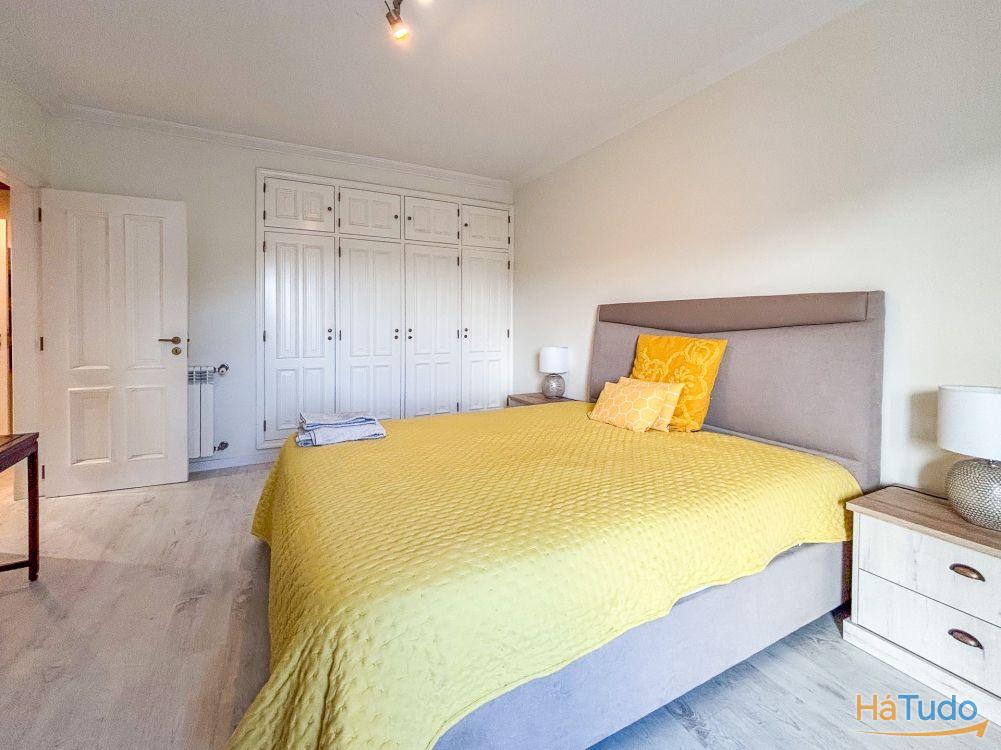 Apartamento T3 Mobilado para arrendar na Praia da Costa Costa Apartamento T3 Mobilado para arrendar na Praia da Costa Costa