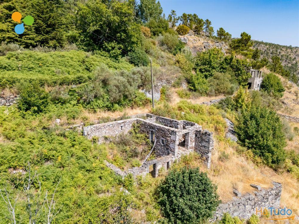 Moradia Devoluta ? Projeto Aprovado na Serra da Estrela Moradia Devoluta ? Projeto Aprovado na Serra da Estrela