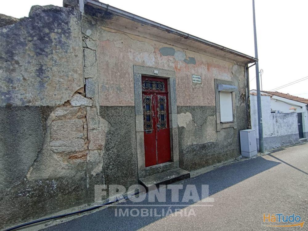 Moradia T2 Para Reabilitar Gueifães ? Cidade da Maia Moradia T2 Para Reabilitar Gueifães ? Cidade da Maia