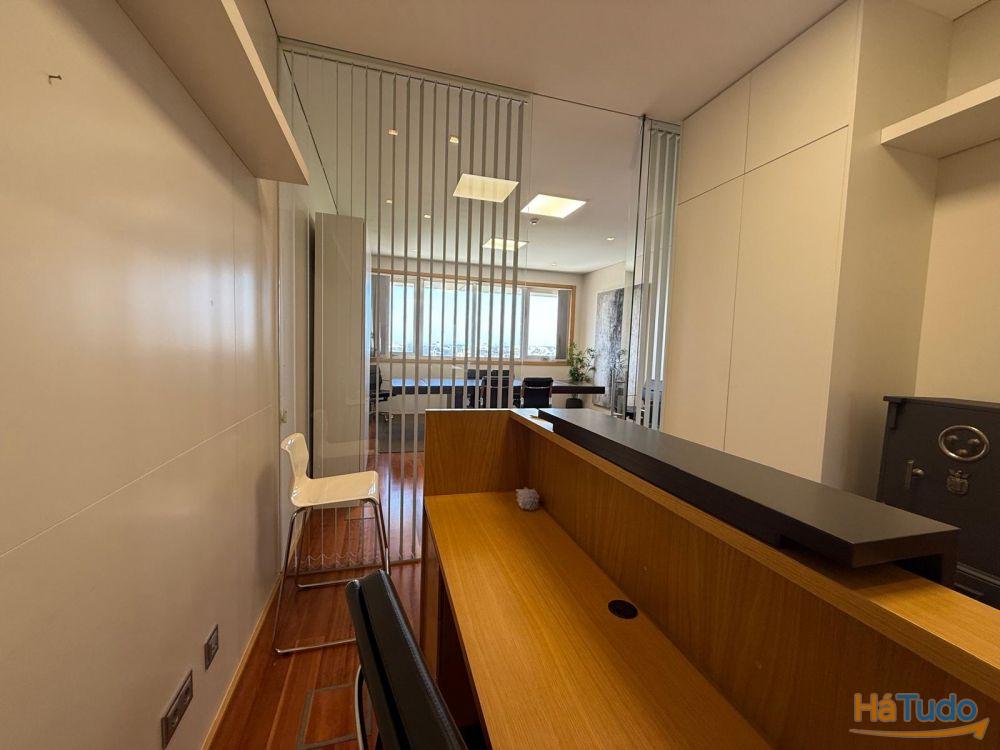 Escritório T2 Venda em Matosinhos e Leça da Palmeira,Matosinhos Escritório T2 Venda em Matosinhos e Leça da Palmeira,Matosinhos