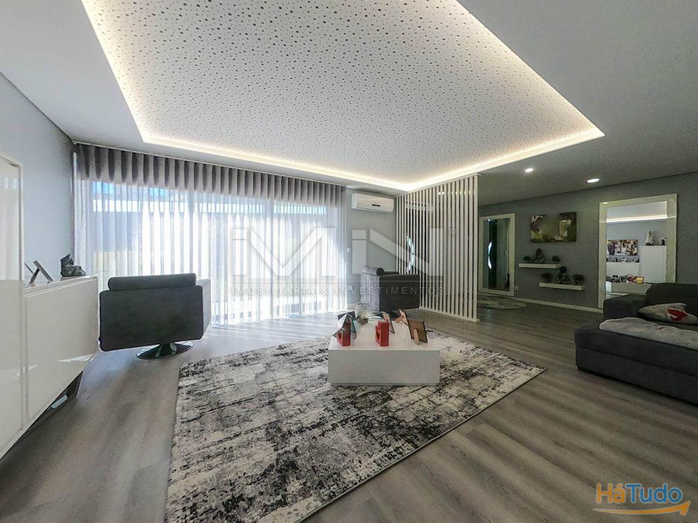 Moradia de sonho \ Piscina \ Jacuzzi \ 5 suites \ 3270m2 Moradia de sonho \ Piscina \ Jacuzzi \ 5 suites \ 3270m2