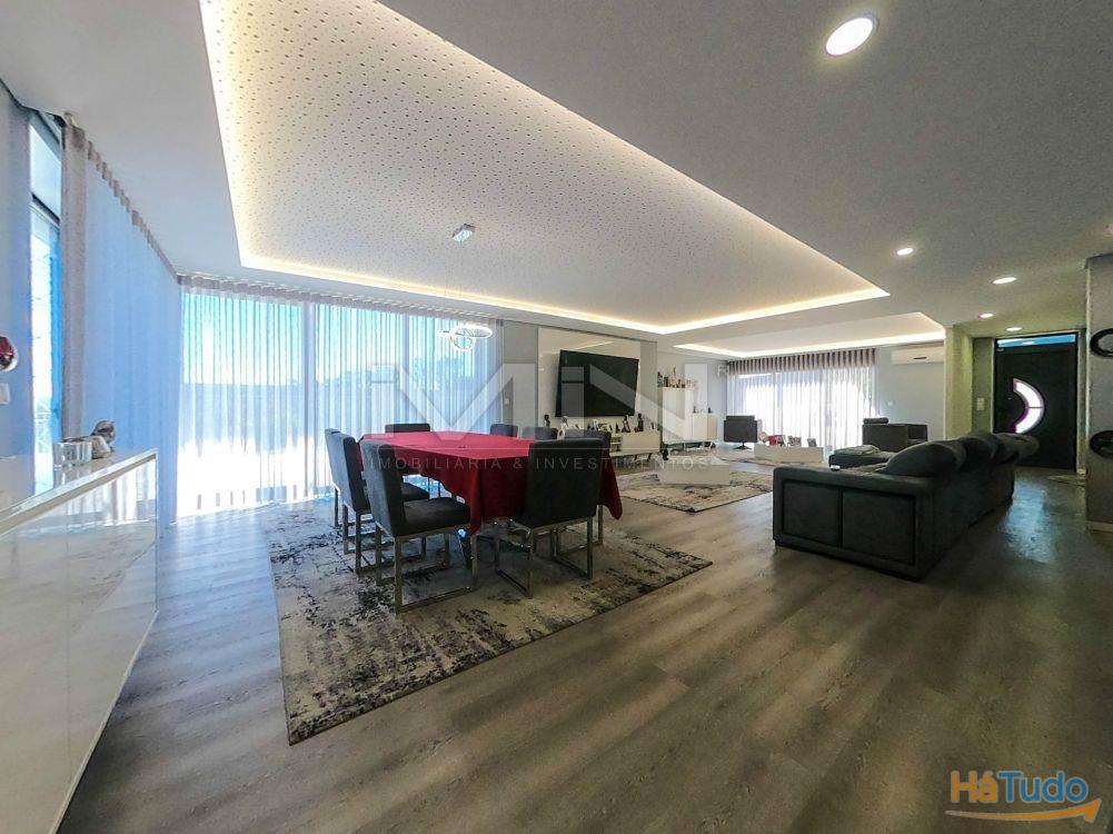 Moradia de sonho \ Piscina \ Jacuzzi \ 5 suites \ 3270m2 Moradia de sonho \ Piscina \ Jacuzzi \ 5 suites \ 3270m2