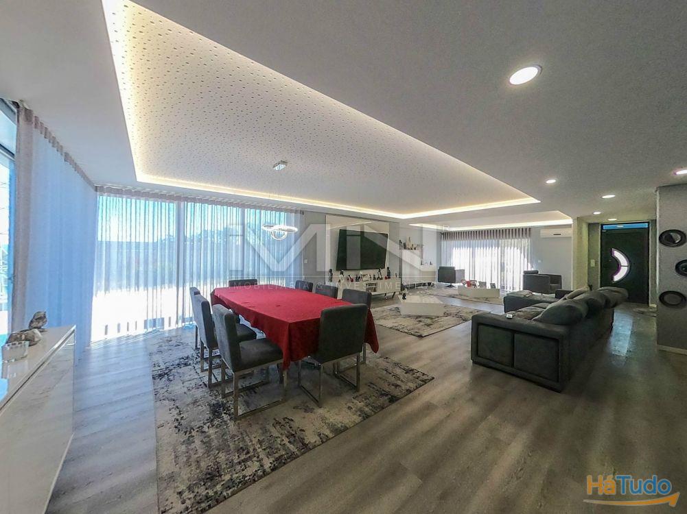 Moradia de sonho \ Piscina \ Jacuzzi \ 5 suites \ 3270m2 Moradia de sonho \ Piscina \ Jacuzzi \ 5 suites \ 3270m2