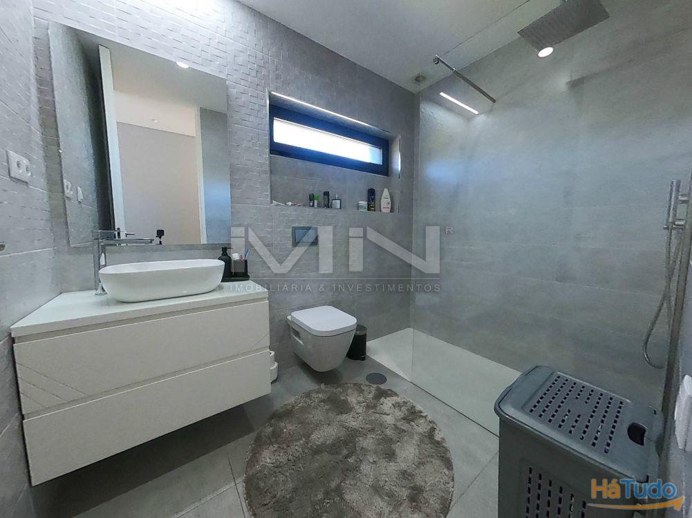 Moradia de sonho \ Piscina \ Jacuzzi \ 5 suites \ 3270m2 Moradia de sonho \ Piscina \ Jacuzzi \ 5 suites \ 3270m2