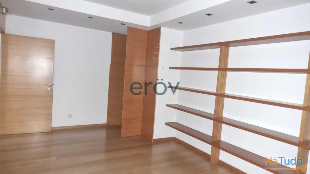 Loja para Arrendamento no Centro de Vila das Aves Loja para Arrendamento no Centro de Vila das Aves