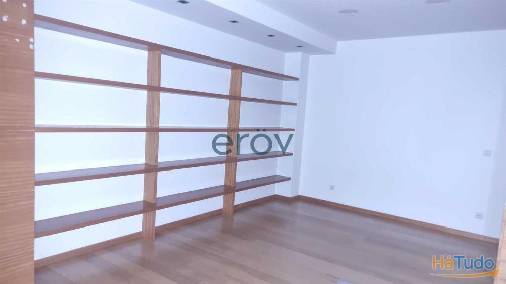 Loja para Arrendamento no Centro de Vila das Aves Loja para Arrendamento no Centro de Vila das Aves