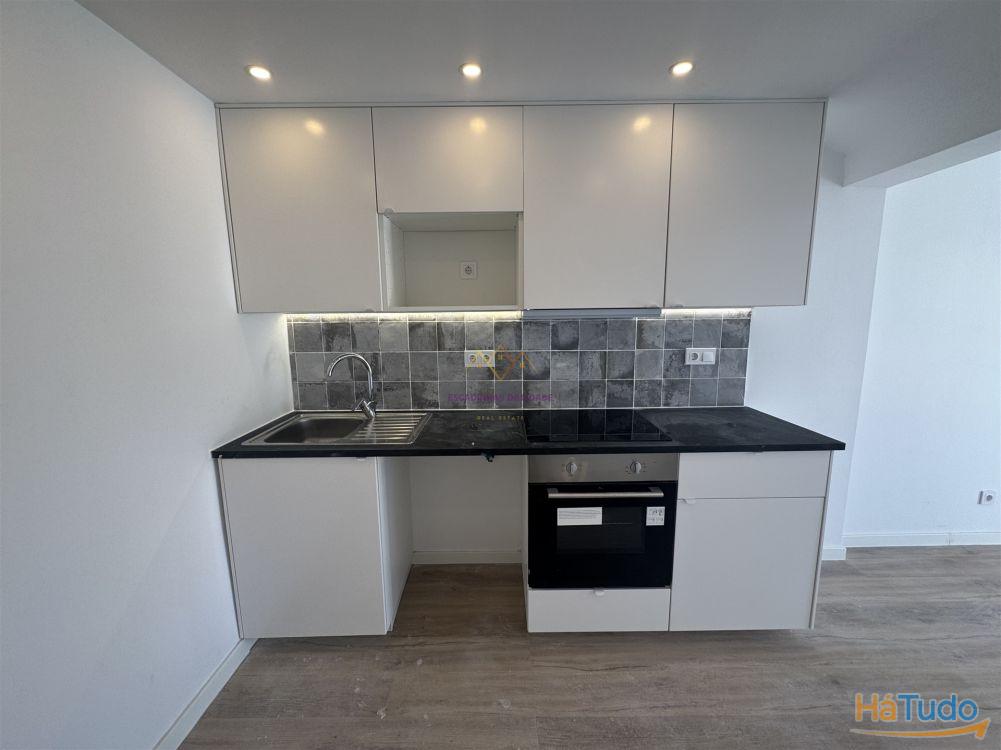 T2 Remodelado com Vista Rio e Ponte Vasco da Gama T2 Remodelado com Vista Rio e Ponte Vasco da Gama