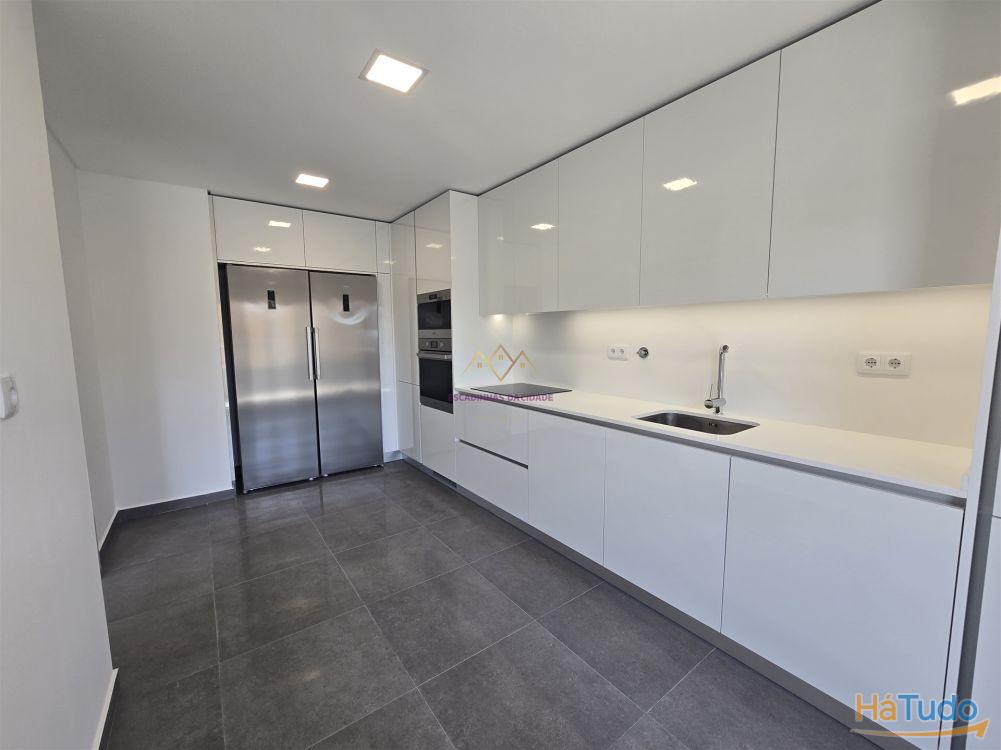 T3 com Piscina em Alverca T3 com Piscina em Alverca