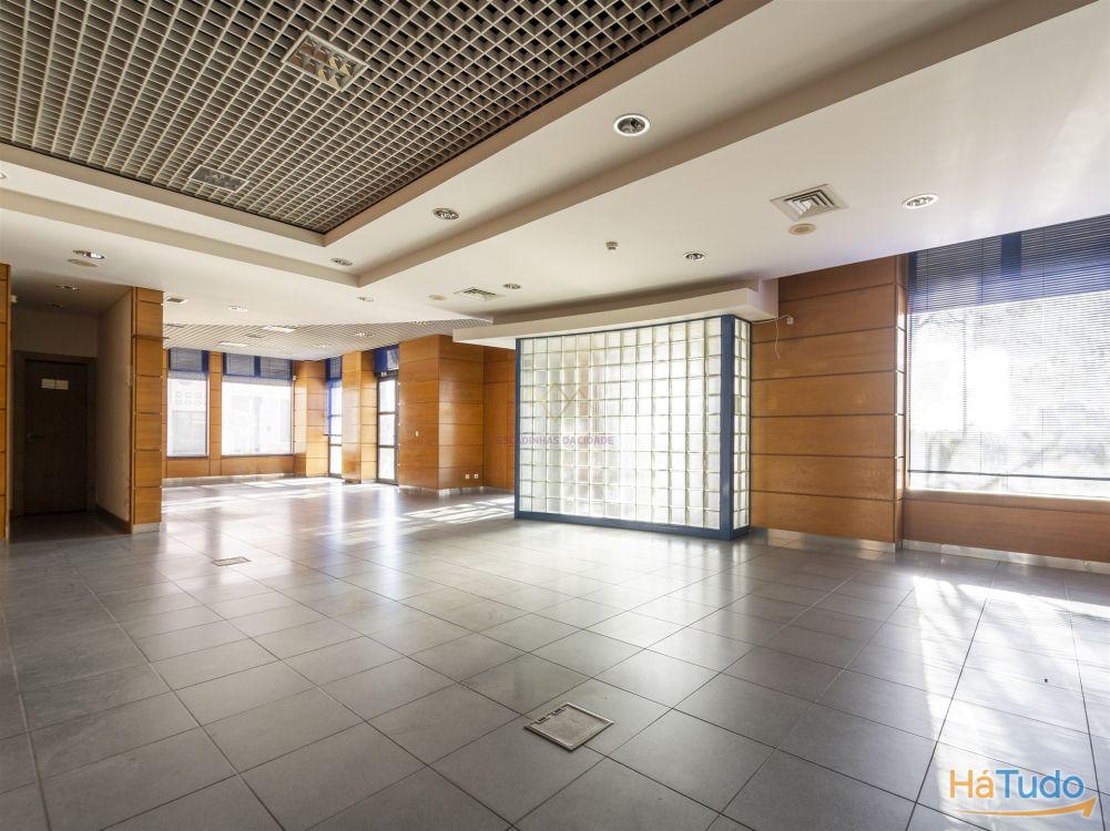 Olivais, 2 Lojas interligadas ideal para converter em habitacional Olivais, 2 Lojas interligadas ideal para converter em habitacional