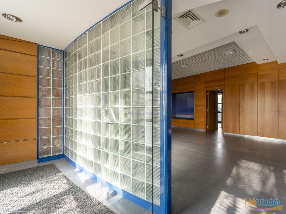 Olivais, 2 Lojas interligadas ideal para converter em habitacional Olivais, 2 Lojas interligadas ideal para converter em habitacional