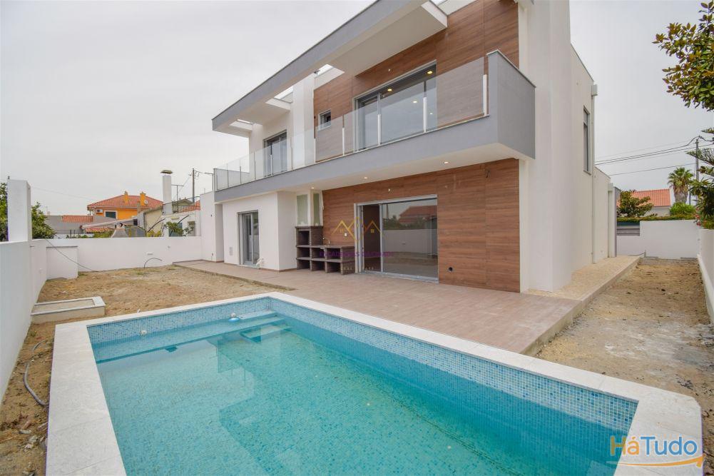 Moradia T4 Isolada com piscina em zona nobre de Azeitão Moradia T4 Isolada com piscina em zona nobre de Azeitão