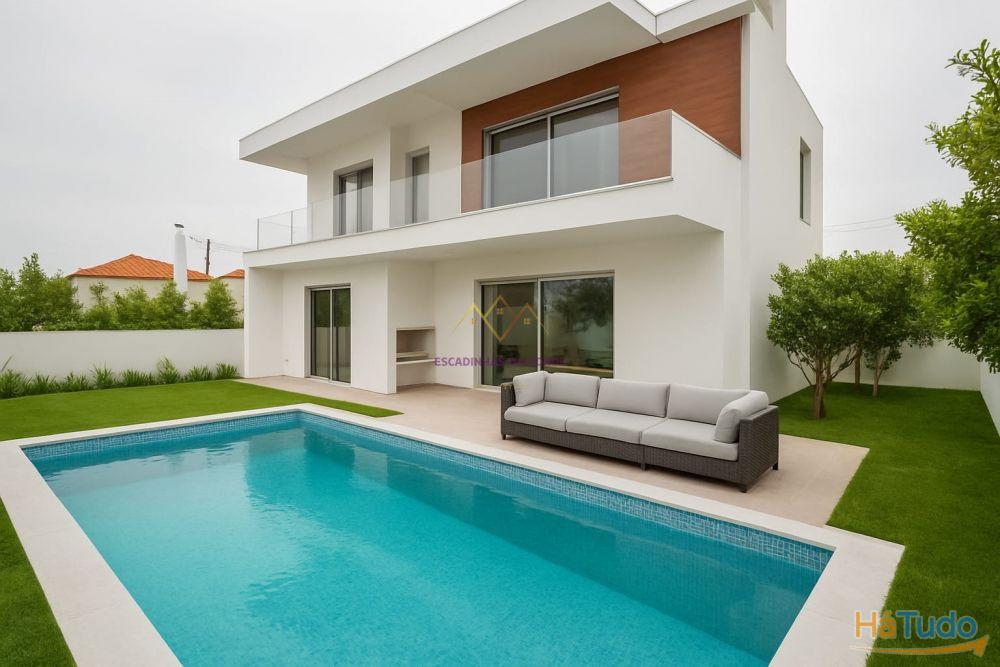 Moradia T4 Isolada com piscina em zona nobre de Azeitão Moradia T4 Isolada com piscina em zona nobre de Azeitão
