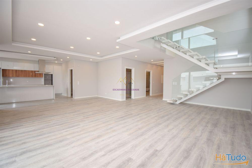 Moradia T4 Isolada com piscina em zona nobre de Azeitão Moradia T4 Isolada com piscina em zona nobre de Azeitão