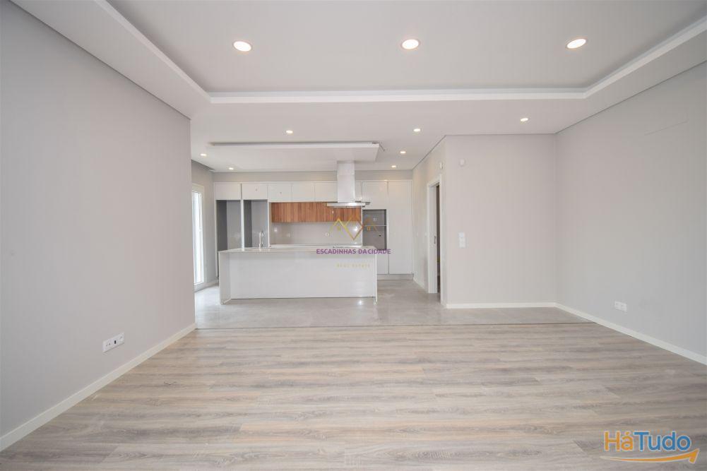 Moradia T4 Isolada com piscina em zona nobre de Azeitão Moradia T4 Isolada com piscina em zona nobre de Azeitão