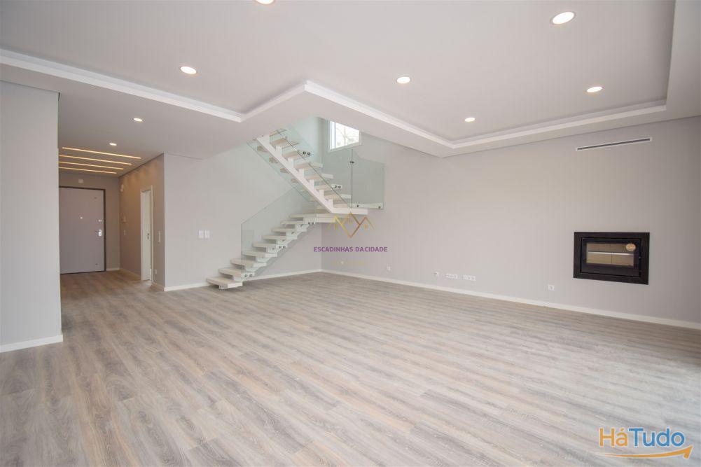 Moradia T4 Isolada com piscina em zona nobre de Azeitão Moradia T4 Isolada com piscina em zona nobre de Azeitão