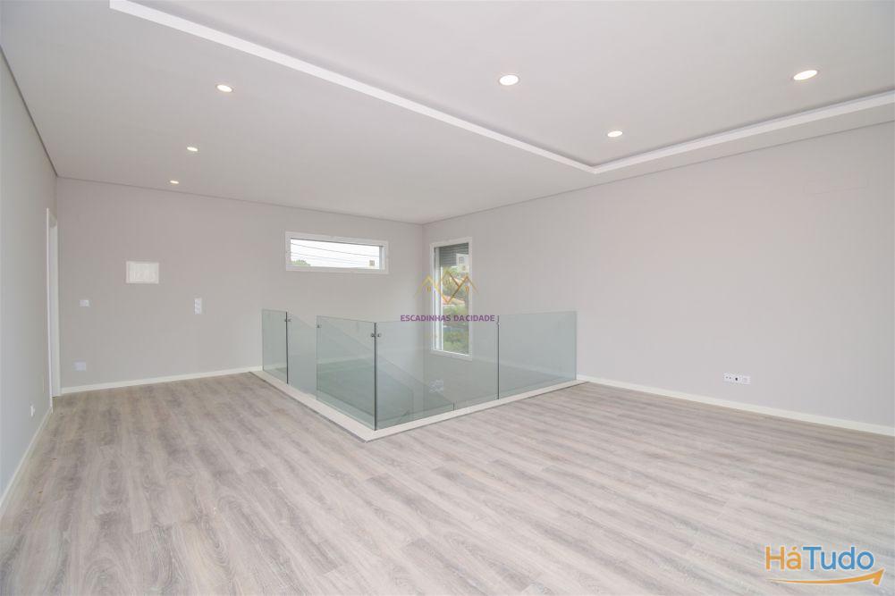 Moradia T4 Isolada com piscina em zona nobre de Azeitão Moradia T4 Isolada com piscina em zona nobre de Azeitão