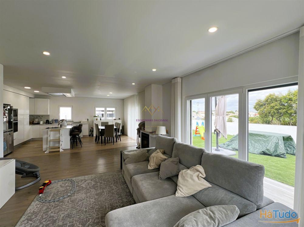 Moradia T4 para venda em Qta da Serralheira, Setúbal Moradia T4 para venda em Qta da Serralheira, Setúbal