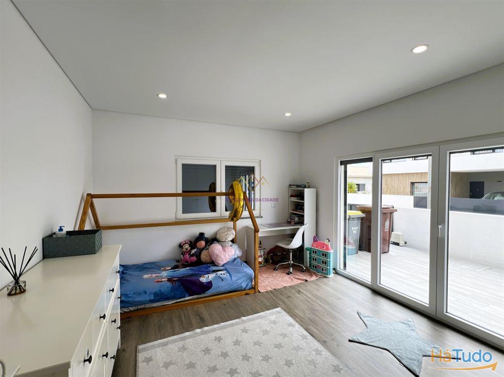 Moradia T4 para venda em Qta da Serralheira, Setúbal Moradia T4 para venda em Qta da Serralheira, Setúbal