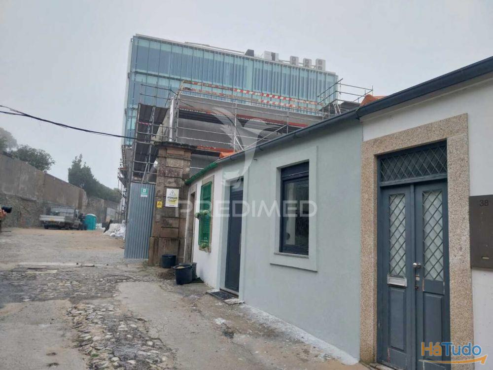 Moradia T1 Renovada ? Centro do Porto (junto à Rua Santa Catarina) Moradia T1 Renovada ? Centro do Porto (junto à Rua Santa Catarina)