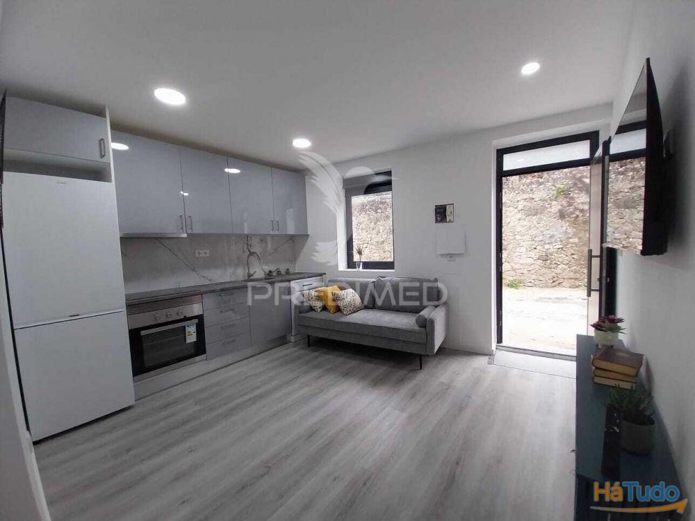 Moradia T1 Renovada ? Centro do Porto (junto à Rua Santa Catarina) Moradia T1 Renovada ? Centro do Porto (junto à Rua Santa Catarina)