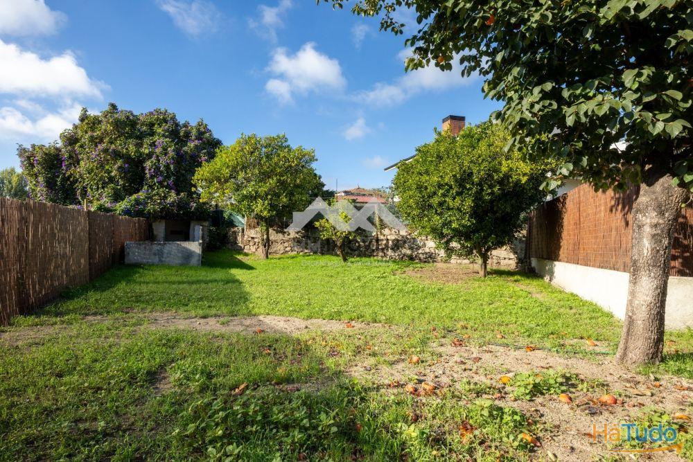Moradia T4+1 | Renovada | Águas Santas | Terraço | Jardim | 3 Frentes | Pronta Moradia T4+1 | Renovada | Águas Santas | Terraço | Jardim | 3 Frentes | Pronta