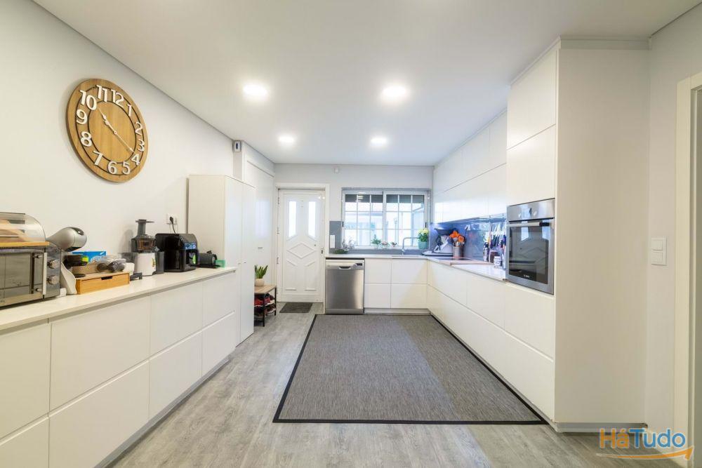 Moradia Térrea T2+1 | Folgosa - Maia | Piscina | Jardim | Terreno 721m2 Moradia Térrea T2+1 | Folgosa - Maia | Piscina | Jardim | Terreno 721m2