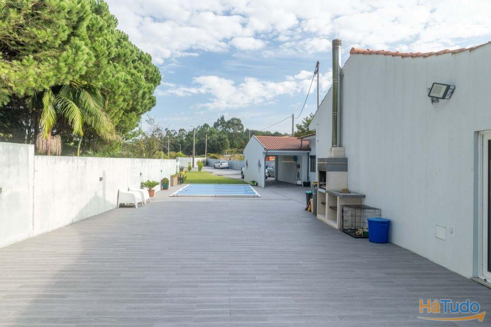 Moradia Térrea T2+1 | Folgosa - Maia | Piscina | Jardim | Terreno 721m2 Moradia Térrea T2+1 | Folgosa - Maia | Piscina | Jardim | Terreno 721m2