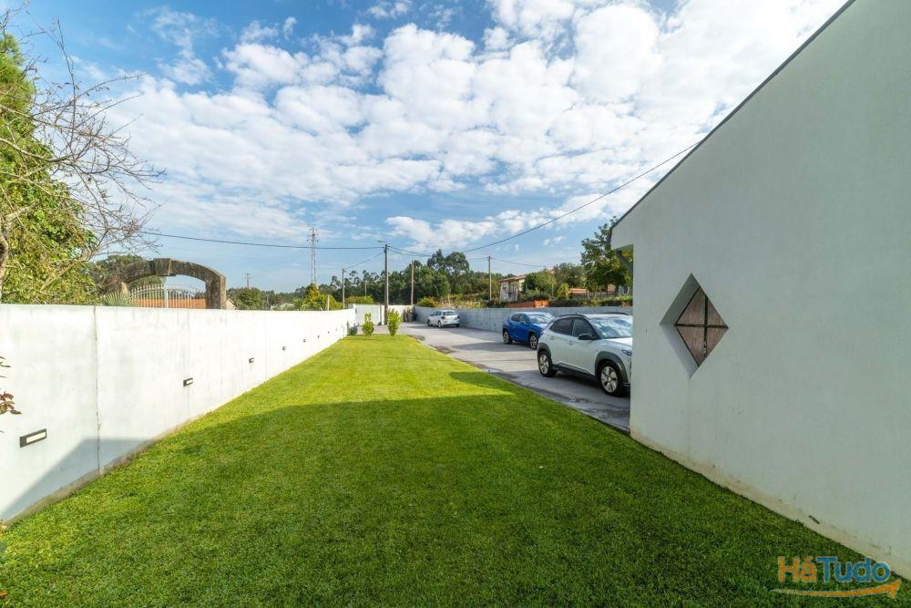 Moradia Térrea T2+1 | Folgosa - Maia | Piscina | Jardim | Terreno 721m2 Moradia Térrea T2+1 | Folgosa - Maia | Piscina | Jardim | Terreno 721m2