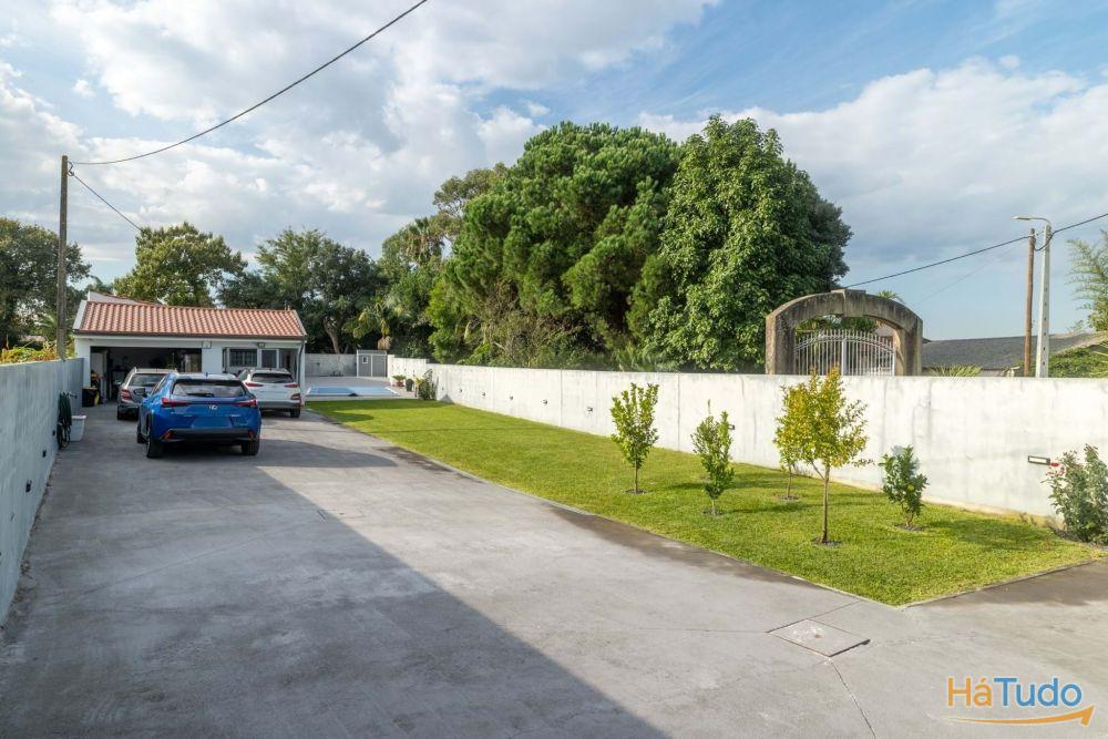 Moradia Térrea T2+1 | Folgosa - Maia | Piscina | Jardim | Terreno 721m2 Moradia Térrea T2+1 | Folgosa - Maia | Piscina | Jardim | Terreno 721m2