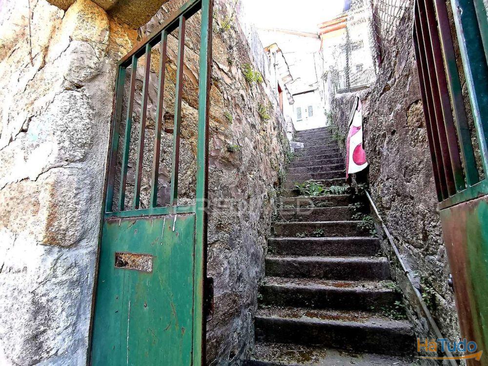 2 Moradias para recuperar - Freixo 2 Moradias para recuperar - Freixo