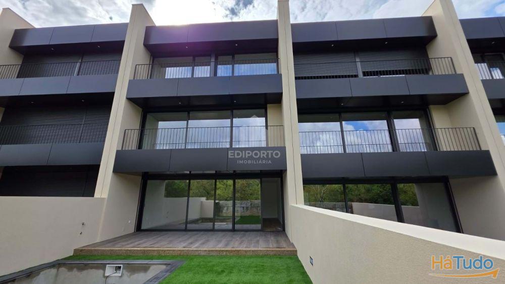 Moradia em Banda T3 com terraço em Gondomar Moradia em Banda T3 com terraço em Gondomar