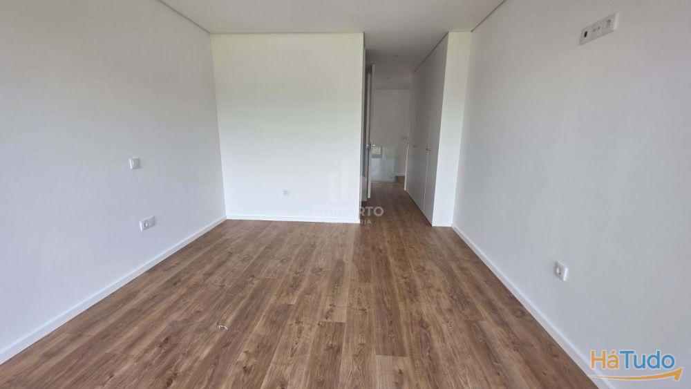 Moradia em Banda T3 com terraço em Gondomar Moradia em Banda T3 com terraço em Gondomar