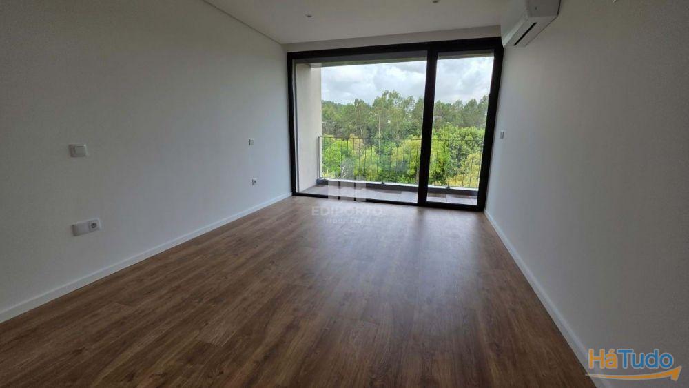 Moradia em Banda T3 com terraço em Gondomar Moradia em Banda T3 com terraço em Gondomar