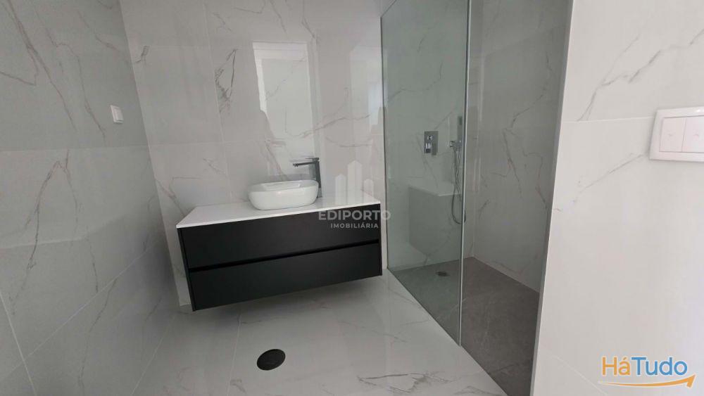 Moradia em Banda T3 com terraço em Gondomar Moradia em Banda T3 com terraço em Gondomar