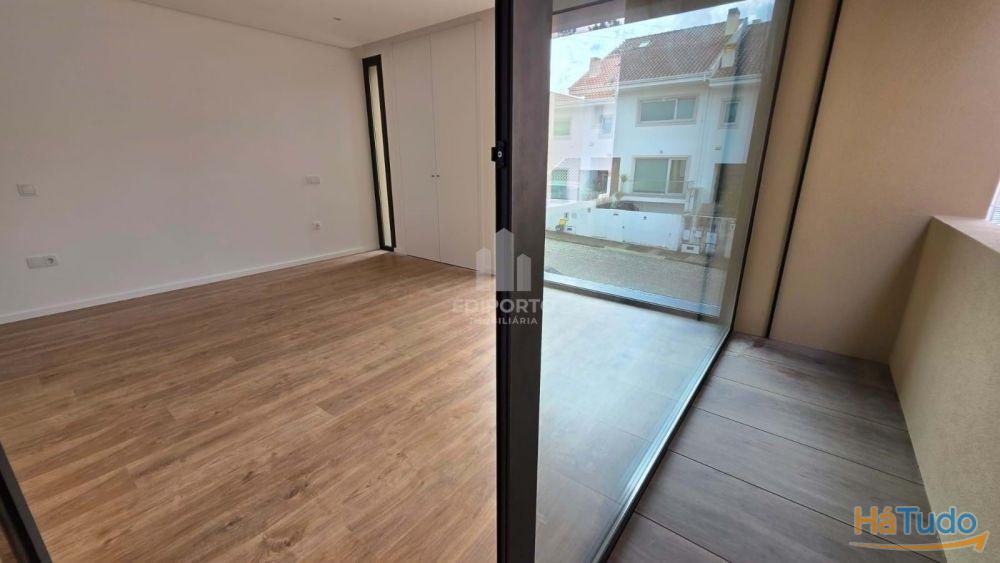 Moradia em Banda T3 com terraço em Gondomar Moradia em Banda T3 com terraço em Gondomar