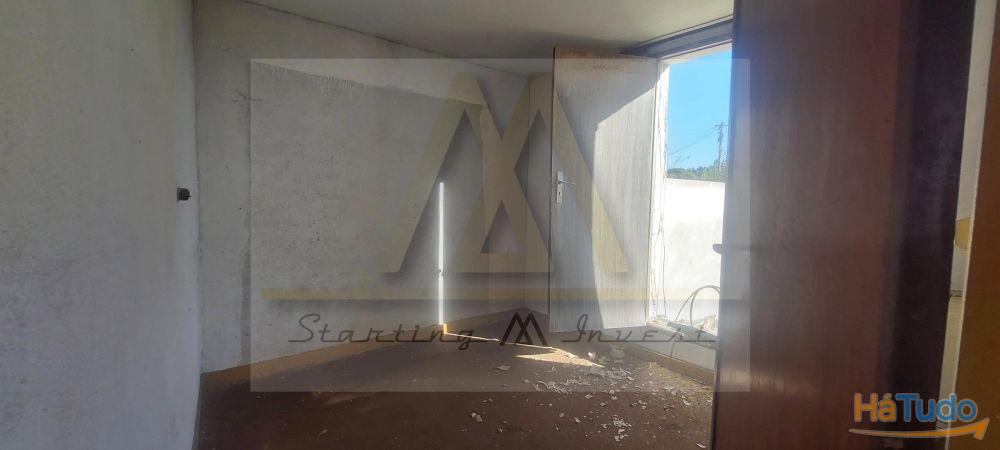 Moradia com terreno em estado de ruína na freguesia de Retorta em Vila do Conde Moradia com terreno em estado de ruína na freguesia de Retorta em Vila do Conde