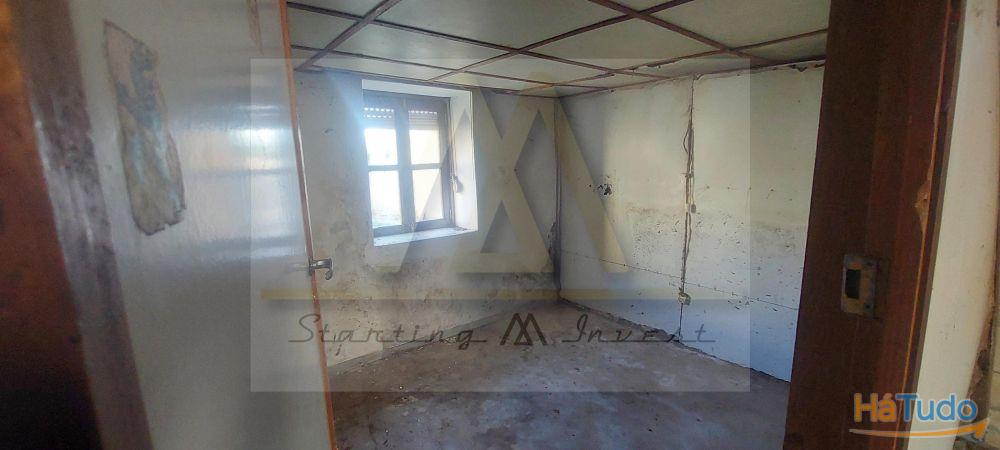 Moradia com terreno em estado de ruína na freguesia de Retorta em Vila do Conde Moradia com terreno em estado de ruína na freguesia de Retorta em Vila do Conde