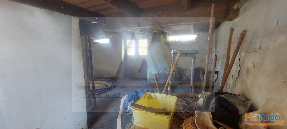Moradia com terreno em estado de ruína na freguesia de Retorta em Vila do Conde Moradia com terreno em estado de ruína na freguesia de Retorta em Vila do Conde