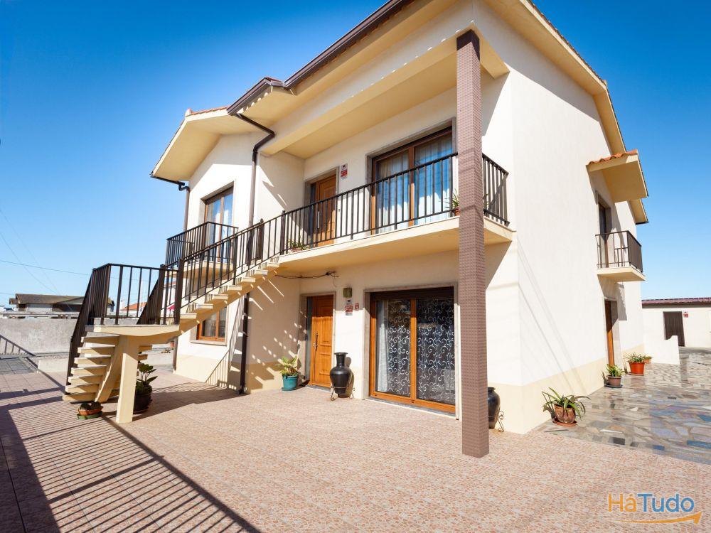 Moradia T6 com 3.150m² de Terreno a 400m da Praia da Leirosa - Excelente Oportunidade de Investimento Moradia T6 com 3.150m² de Terreno a 400m da Praia da Leirosa - Excelente Oportunidade de Investimento
