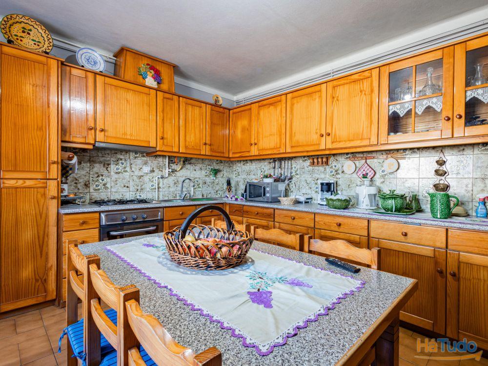 Moradia T6 com 3.150m² de Terreno a 400m da Praia da Leirosa - Excelente Oportunidade de Investimento Moradia T6 com 3.150m² de Terreno a 400m da Praia da Leirosa - Excelente Oportunidade de Investimento