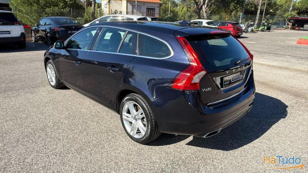 Volvo V60 AWD Volvo V60 AWD