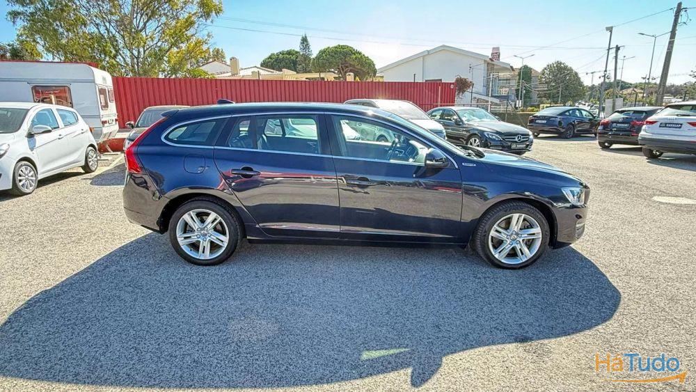 Volvo V60 AWD Volvo V60 AWD