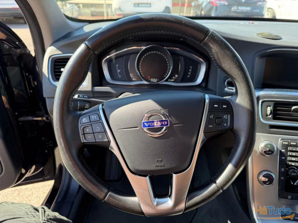 Volvo V60 AWD Volvo V60 AWD