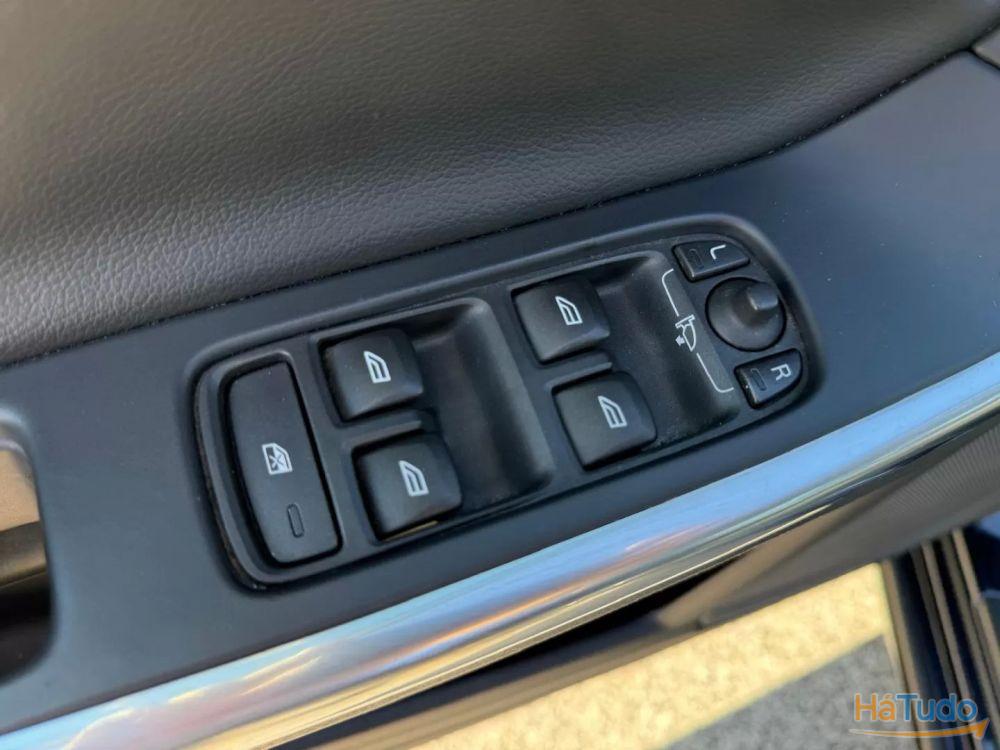 Volvo V60 AWD Volvo V60 AWD