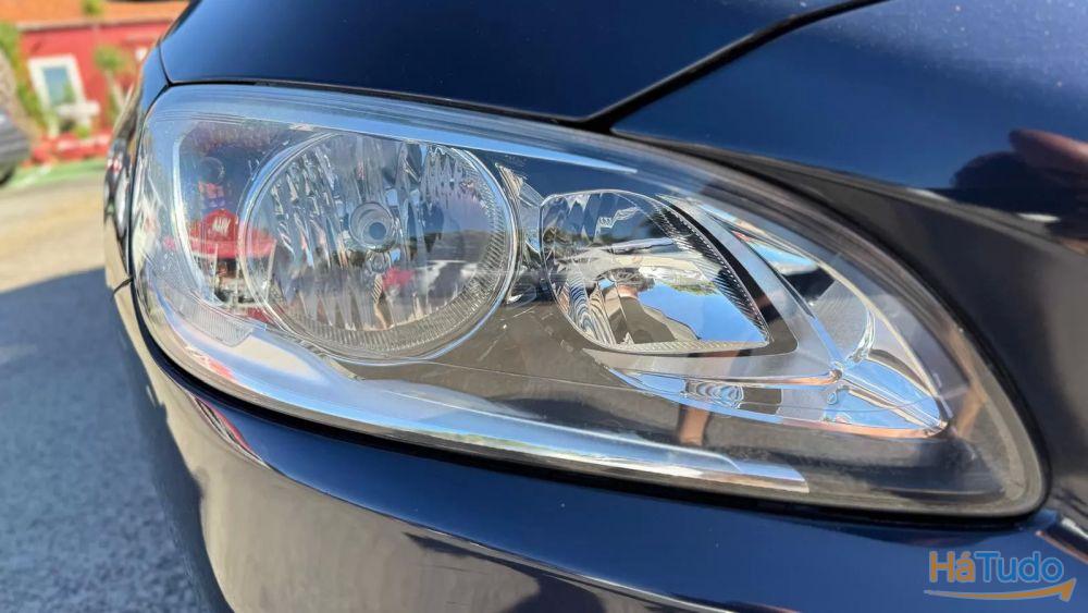 Volvo V60 AWD Volvo V60 AWD