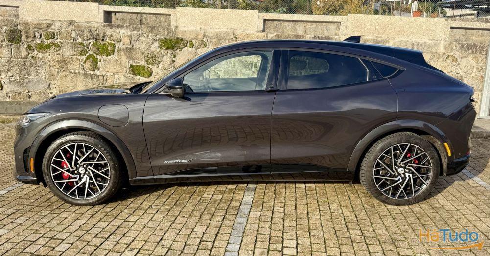 Ford Mustang Mach-E 90.5 kWh GT AWD Ford Mustang Mach-E 90.5 kWh GT AWD