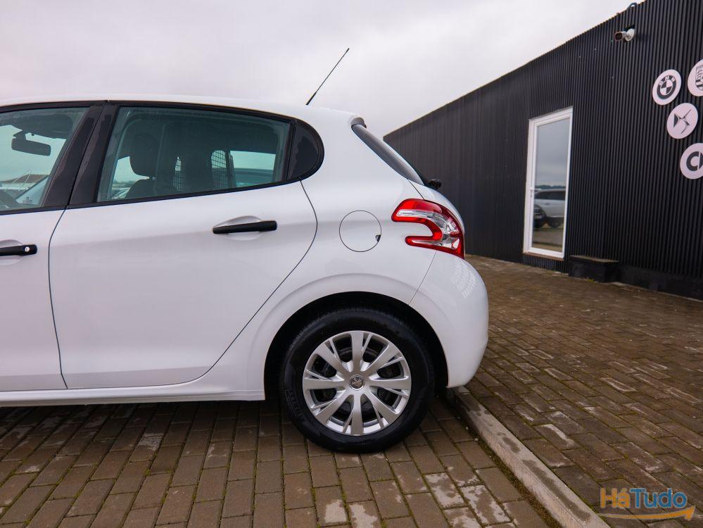 Peugeot 208 1.4 HDi Peugeot 208 1.4 HDi