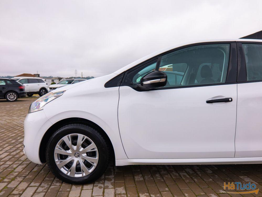 Peugeot 208 1.4 HDi Peugeot 208 1.4 HDi